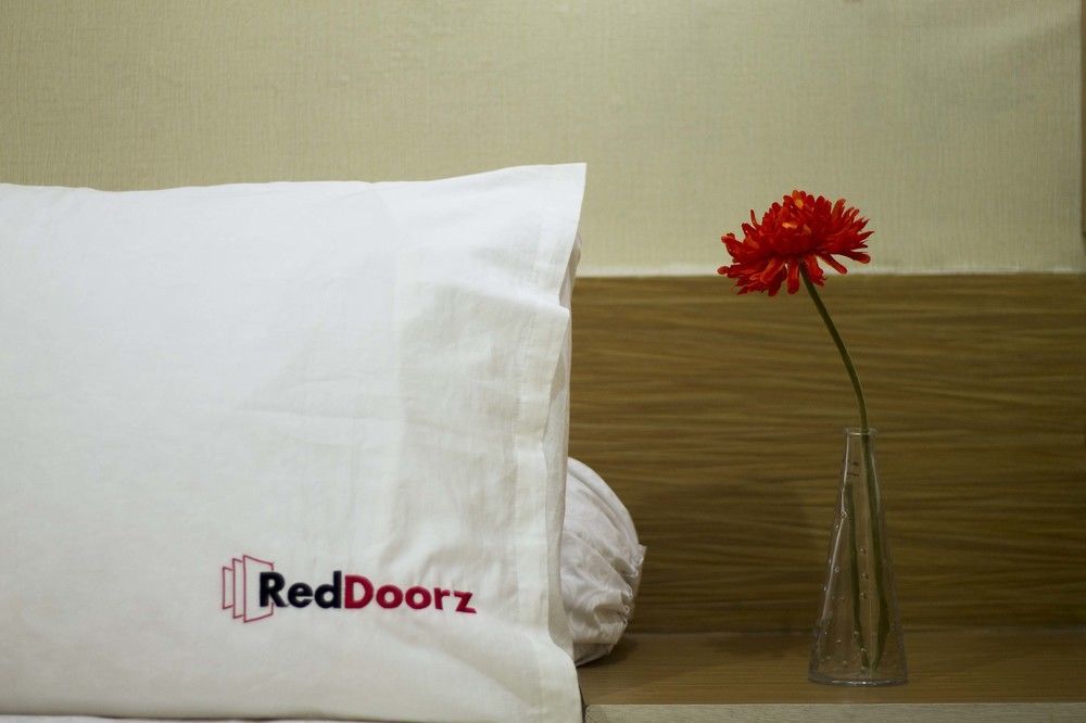 فندق Reddoorz @ Kwitang جاكرتا المظهر الخارجي الصورة